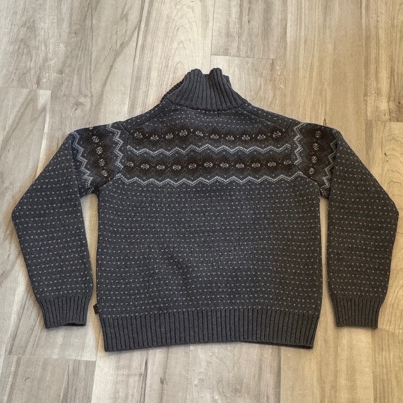 Timberland Men's V-Neck Sweater in Gray and Brown - Picture 7 of 8